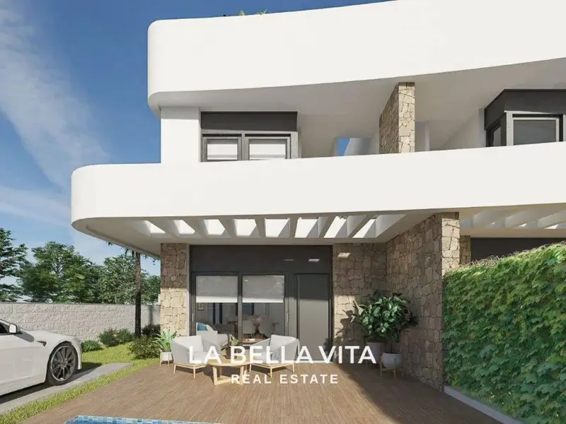 Villa Adosada Lujosa en Los Montesinos Alicante