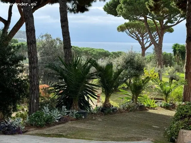 Casa madera 1900m2 jardin vistas mar montaña Sant Vicenç Montalt