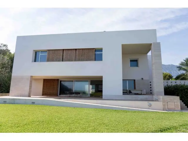 Villa de Lujo en Primera Linea de Playa Las Rotas Denia