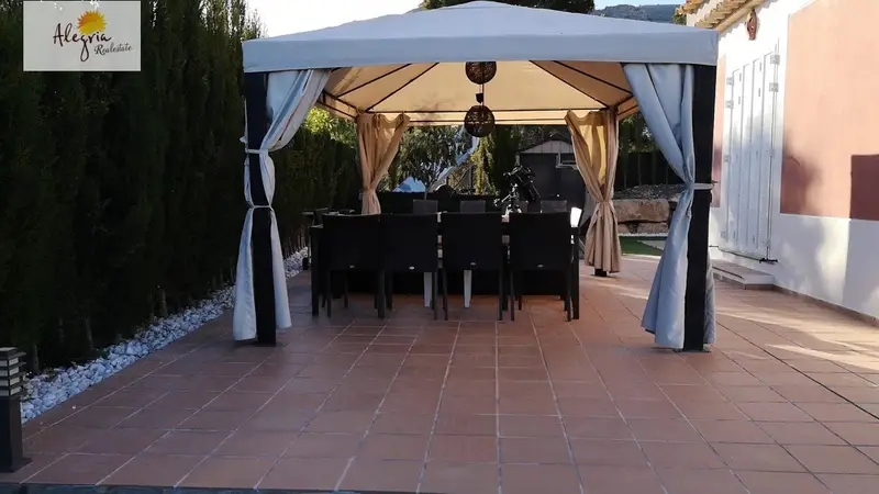 Villa de Lujo en Sierra Cortina - Apartamentos en Venta