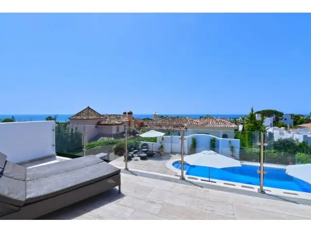 Villa de Lujo en Marbella para 14 Personas Piscina Climatizada y Jacuzzi