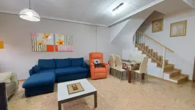 Chalet adosado en venta en Picaña