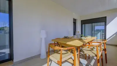 Piso en venta en Urbanización Camarate Golf