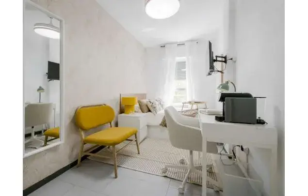 Alquiler de Habitaci
ón Amueblada en Madrid Almenara