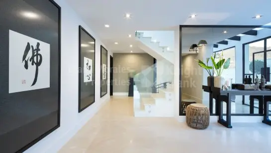 Aloha, Villa Alaya, casa contemporánea en primera linea de golf