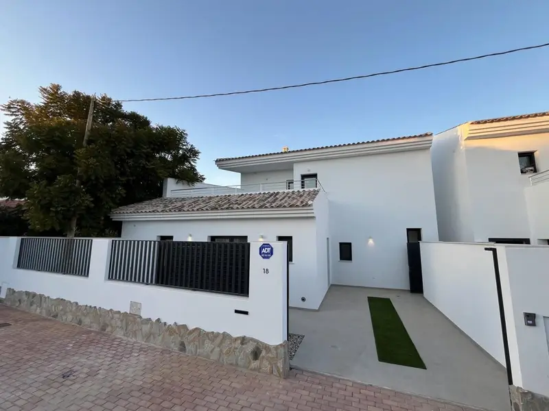 Villa de Lujo en San Pedro del Pinatar con Piscina Privada
