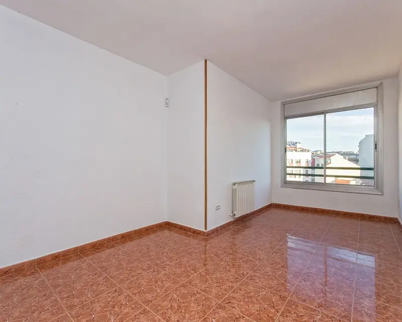 Piso 4 habitaciones 76m2 Terrassa