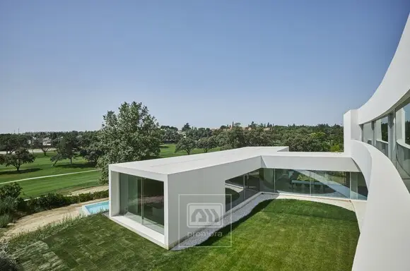 Villa Lago Chalet en La Moraleja - Diseño Fran Silvestre
