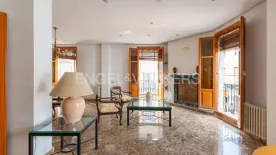 Apartamento en Carlet con 4 habitaciones y 3 baños