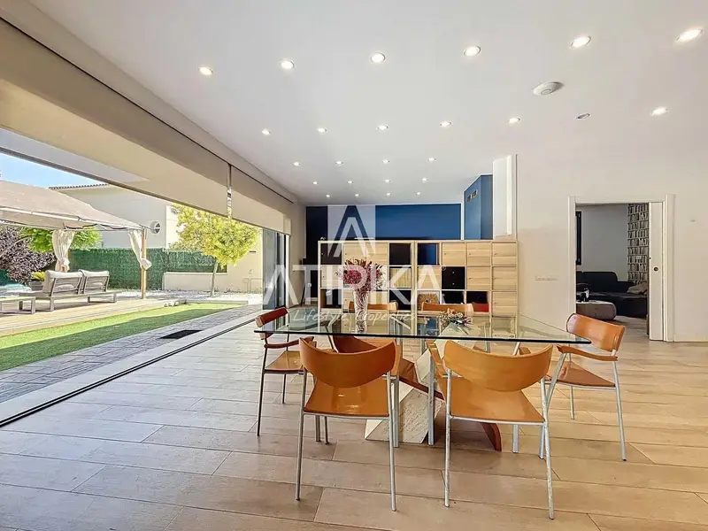 Chalet en venta en Cubelles, Barcelona