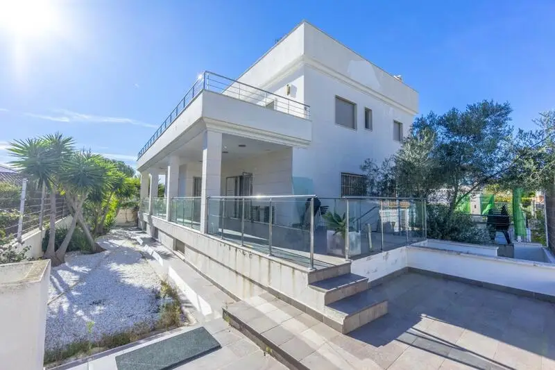 Villa 5 Dormitorios Cerca de Playa La Zenia