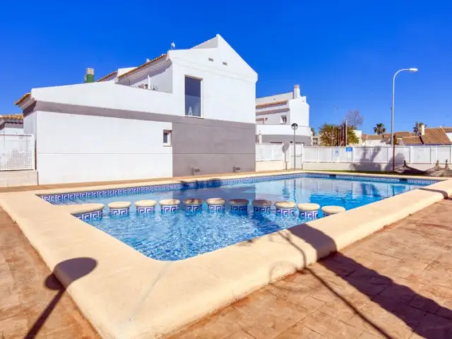 Casa Villa 2 Dormitorios Alquiler Denia Espa	
	
	
	
	
a