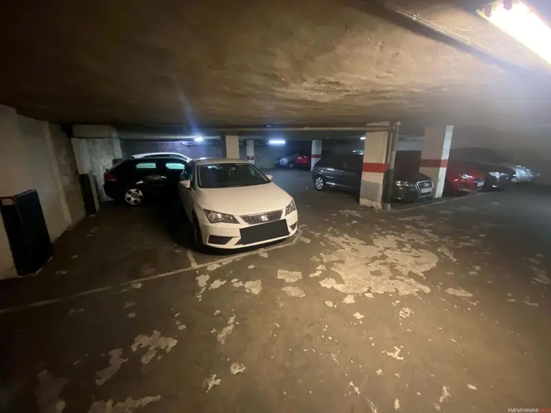 Garaje en venta cerca de Moyúa Bilbao