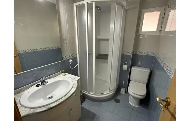 Alquiler Apartamento 4 Dormitorios Alcalá Henares 18 a 40 años