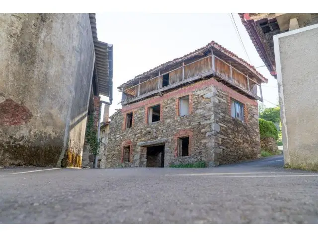 Casa Rustica de Piedra para Rehabilitar en Asturias