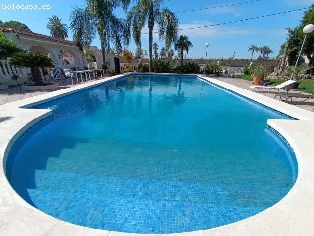 Chalet en Elche Zona Daimes 410m2 2275m2 Parcela Piscina