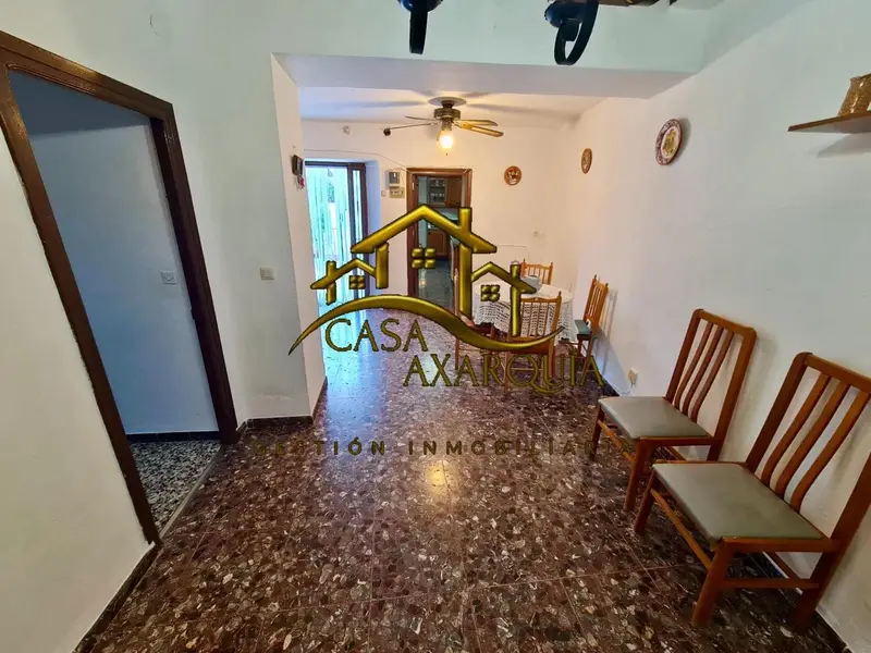 Casa en Venta en Cútar Málaga con Patio Terraza y Cochera
