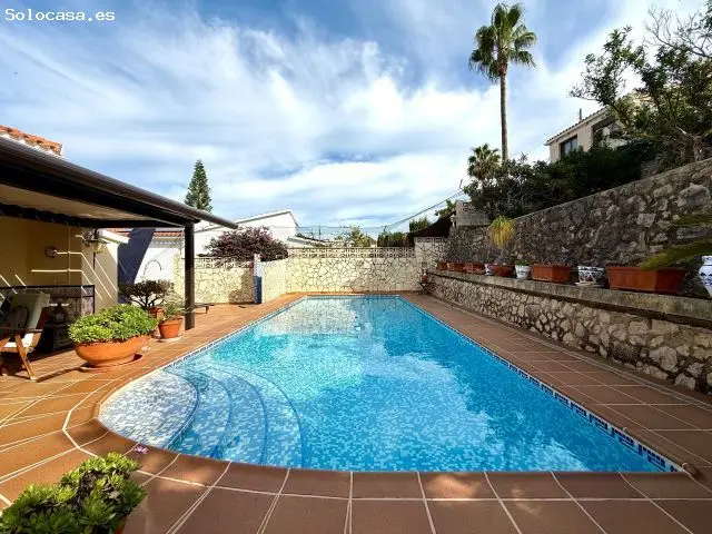 Chalet En Venta En Denia, Alicante