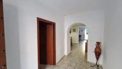 Casa en Venta Lora del Rio 187m2 Cuatro Habitaciones