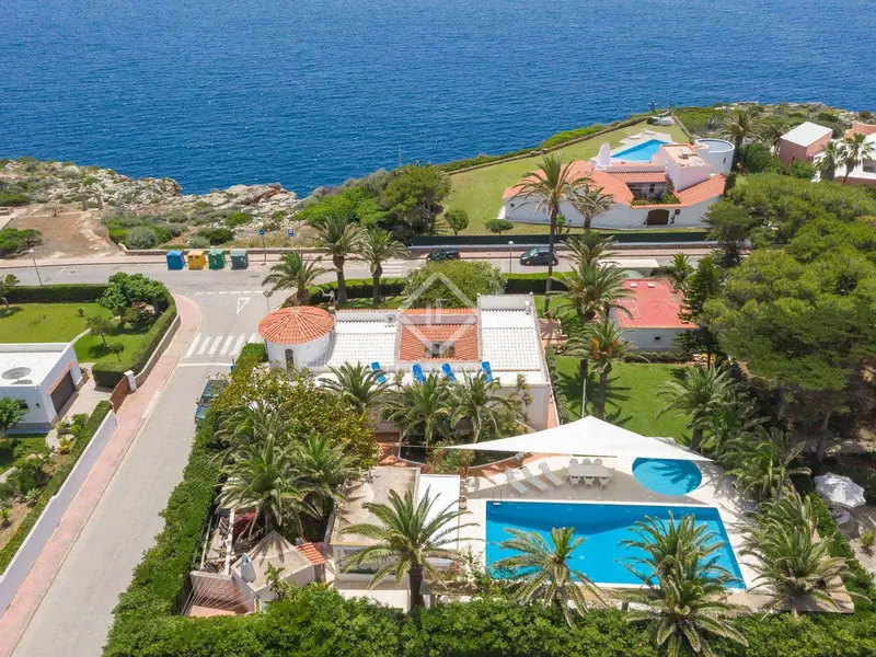 Chalet en Cala'n Blanes Menorca 6 dormitorios y piscina