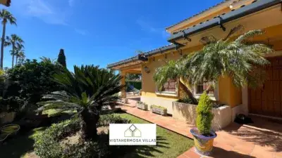 Villa de Lujo en Vistahermosa con 6 Dormitorios y Piscina