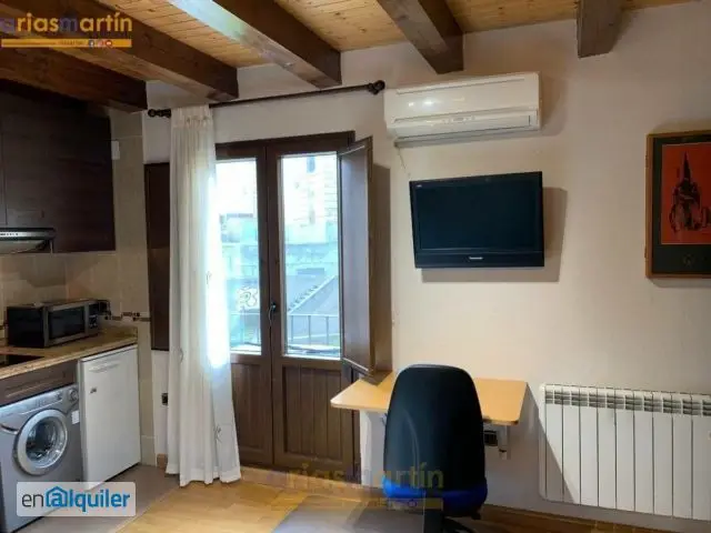 Alquiler Estudio Amueblado Centro Salamanca Julio 2025