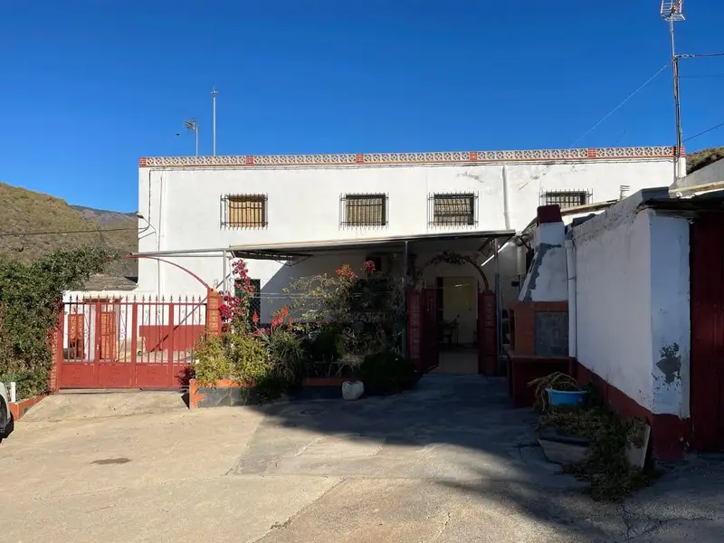 Finca Rural en Senes Almeria 6 Dormitorios 19500m2