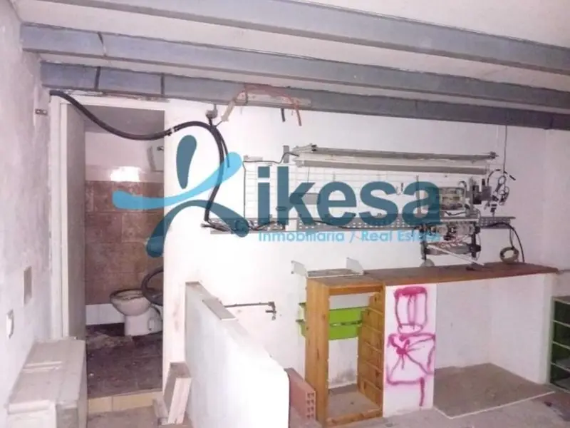 Venta Local Comercial Almería AL10300003