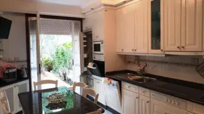 Chalet Pareado en Barbadás 5 Dormitorios 4 Baños Terraza 70m2