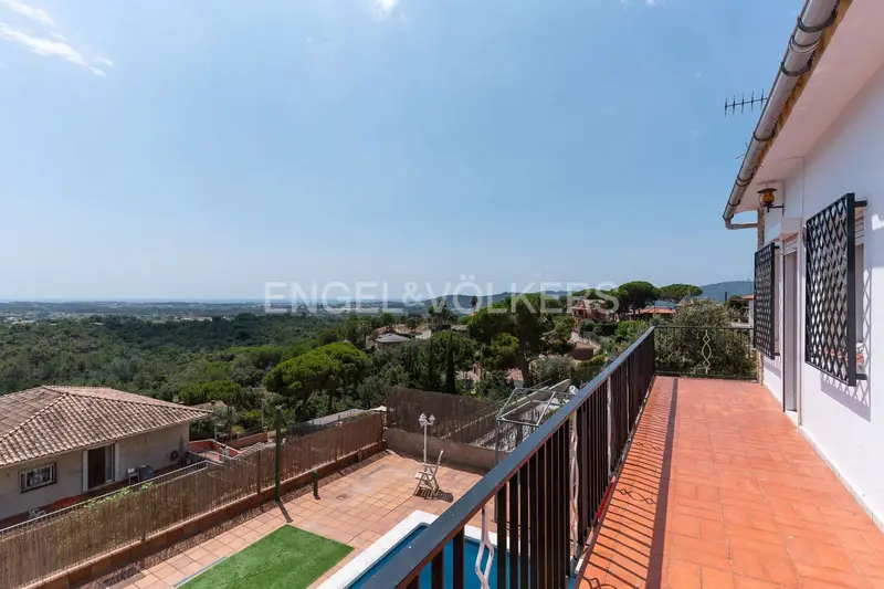 Chalet en Venta Tordera 4 Dormitorios Piscina Vistas al Mar
