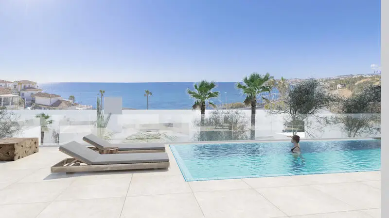 Villa de Lujo en Primera Línea de Playa Mijas Costa
