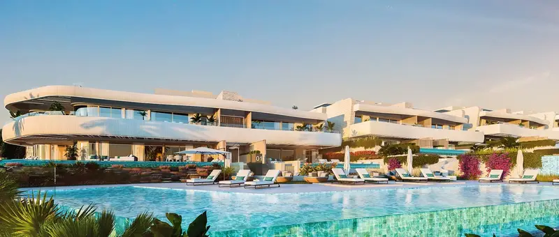 Ático de Lujo en Marbella con Piscina Privada y Vistas al Mar