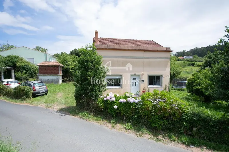 Casa en Venta en Cariño A Coruña 6 Dormitorios Cerca de la Playa