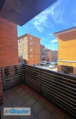 Piso en Alquiler Centro Plaza Santa Ana 3 Dormitorios 2 Baños