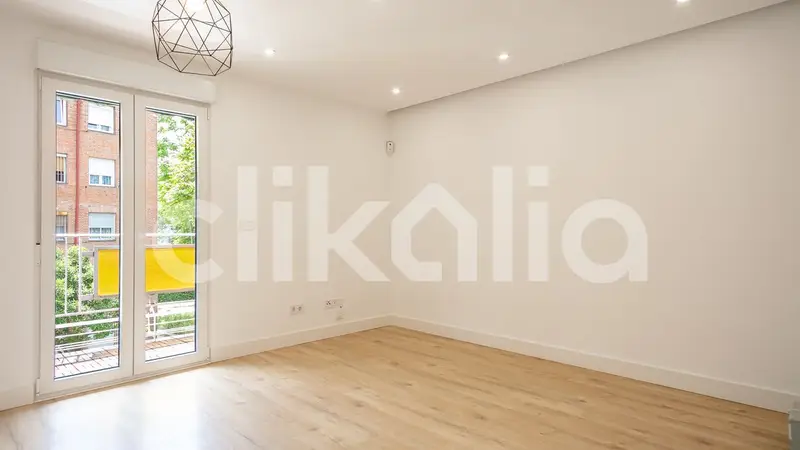Piso en venta en Calle Oltra Madrid