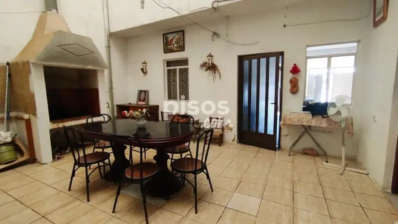 Chalet adosado en venta en Avinguda de Serra