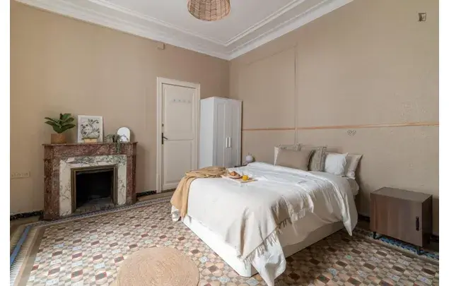 Apartamento 5 Dormitorios Barcelona Estudiantes Trabajadores