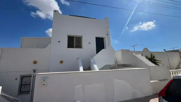 Adosado 3 Dormitorios Lujo Piscina Solarium Vistas