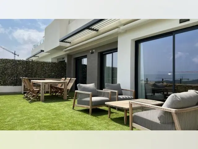 Apartamento en Venta Finestrat 2 Dormitorios Lujo