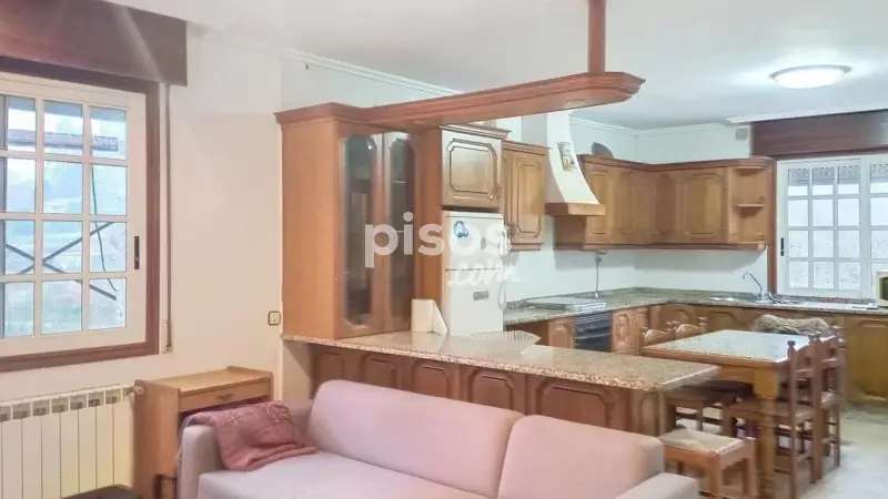 Casa Unifamiliar Pazos de Borbén 4 Habitaciones 2 Cocinas