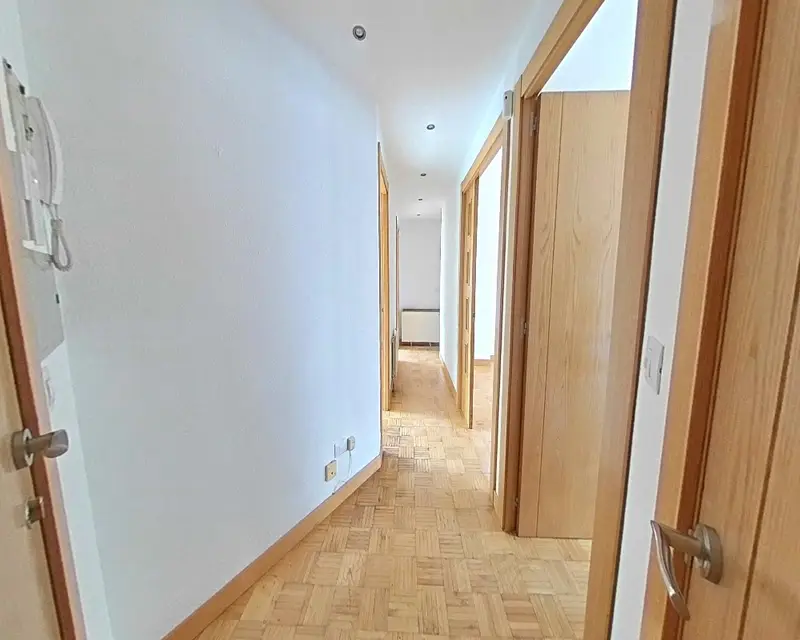 Piso en Venta en Pradoluengo 3 Habitaciones