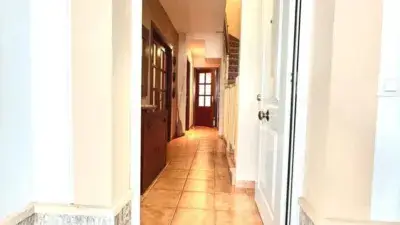 Casa en venta en Eroski cerca de Family Cash