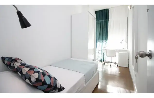 Apartamento 7 Dormitorios Barcelona Zona Universitaria