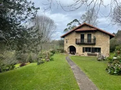 Chalet en venta en Alfoz de Lloredo Cantabria 8 dormitorios