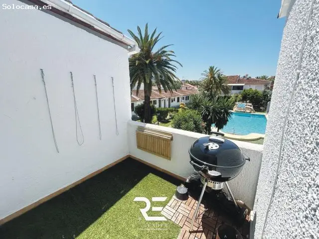 Bungalow en Denia con Piscina y Terraza