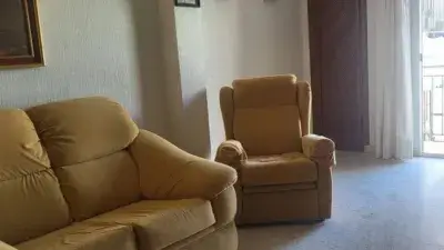 Piso en venta en Montilla centro: 3 dormitorios, terraza y trastero