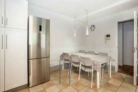 Casa Gavà Mar: 500m2, Jardín, Piscina, Cerca Colegios Internacionales