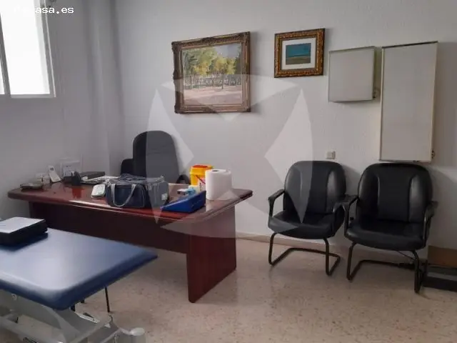 Local Comercial Adaptado en Maria Auxiliadora 170m2