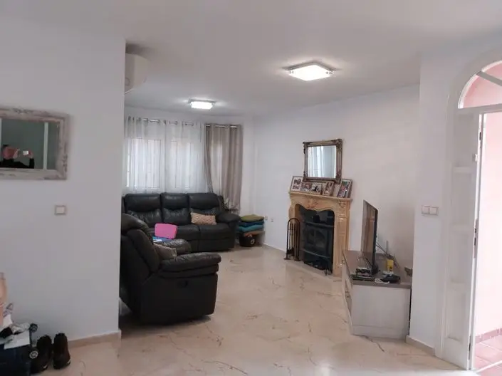 Villa en Villamartin 3 Dormitorios 4 Baños Reformada