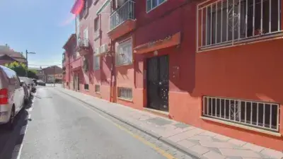 Piso Reformado en Centro de Armilla